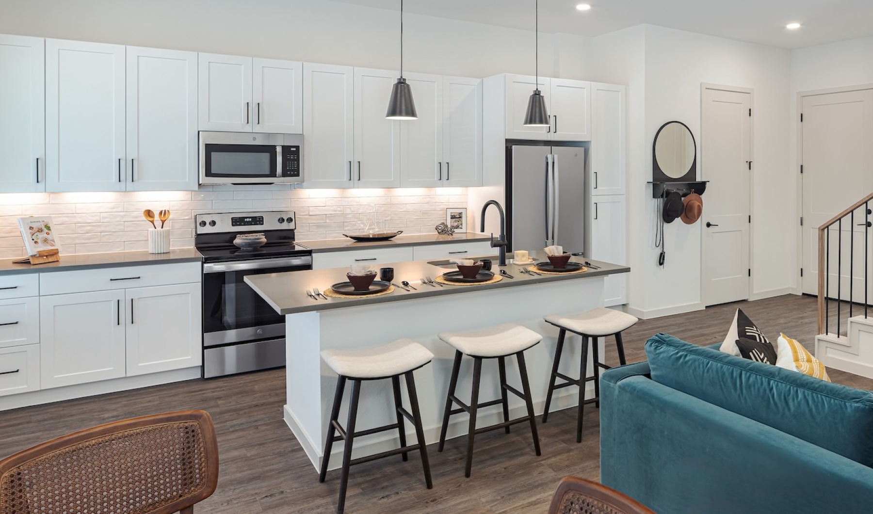 Living Room to Kitchen Living Room to Kitchen